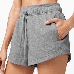 Lululemon women’s inner glow shorts